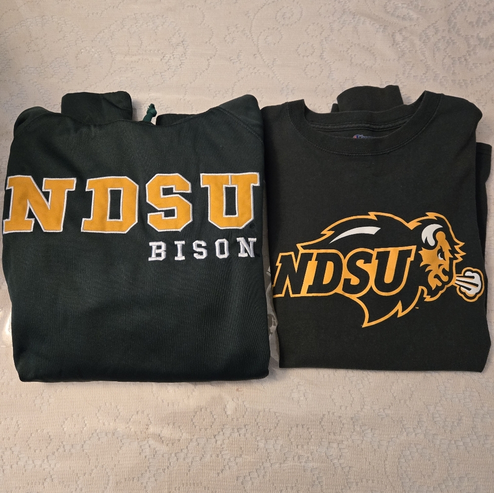 NDSU Sweatshirt & Tee Bundle Size Small